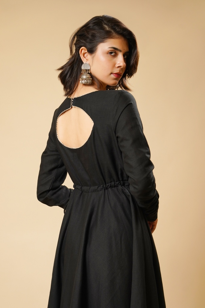 CHURI SLEEVE DRESS(BLACK)